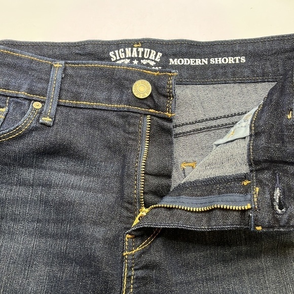 Signature By Levi Strauss Modern Shorts Mid Rise Size 8 - Picture 16 of 16